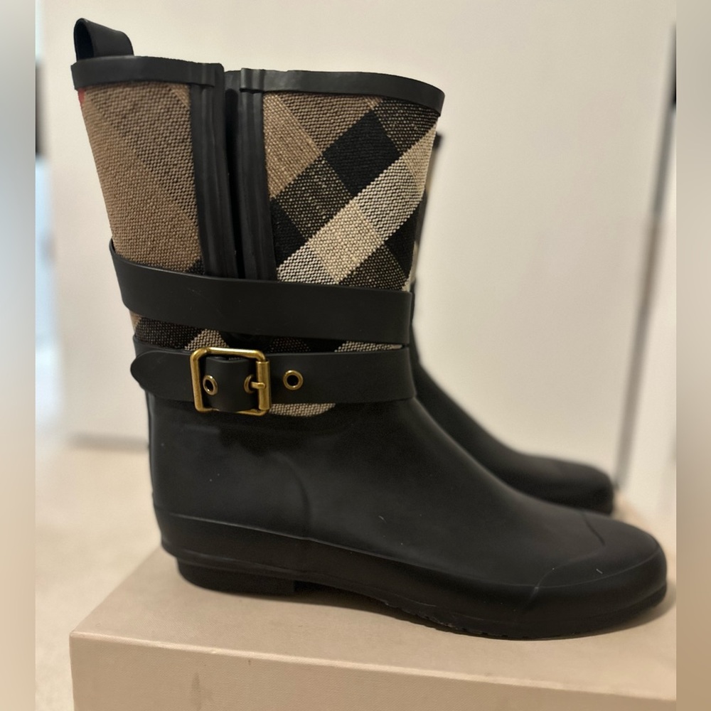 Burberry Holloway Canvas Rain Boots